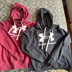 Under Armour Loose Fit Hoodies Women’s Medium Maroon and Black w/White specks.